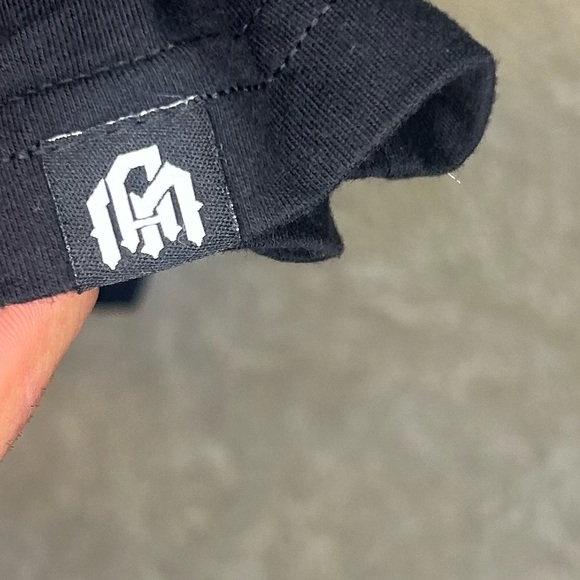 Into the am Tshirt-black-XL-astronaut graphic front and back-stretchy - Picture 3 of 5